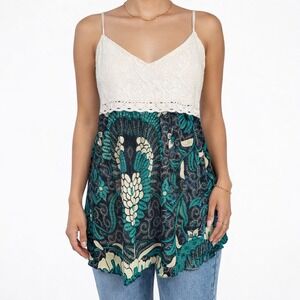 Vanity Y2K Crochet Lace Boho Tank Top Green Cream Paisley Handkerchief Hem‎ S/M